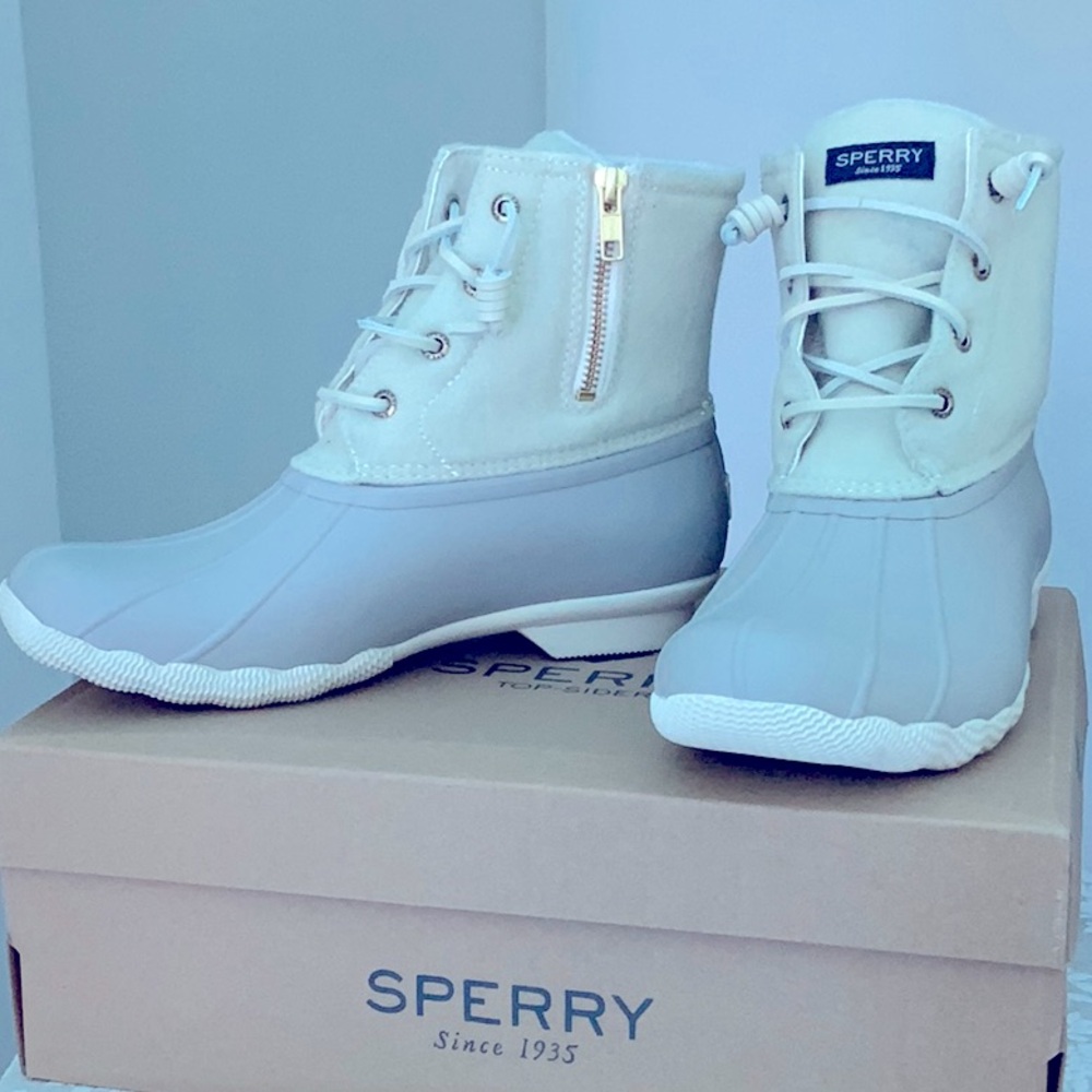 Sperry Gray and Cream Winter Rain Boots
